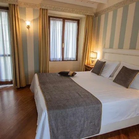 Le Due Corti Hotel Como