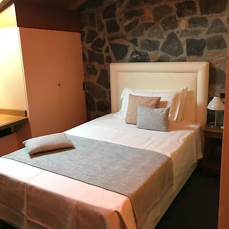 阿尔伯格勒杜科缇酒店 4* 科莫